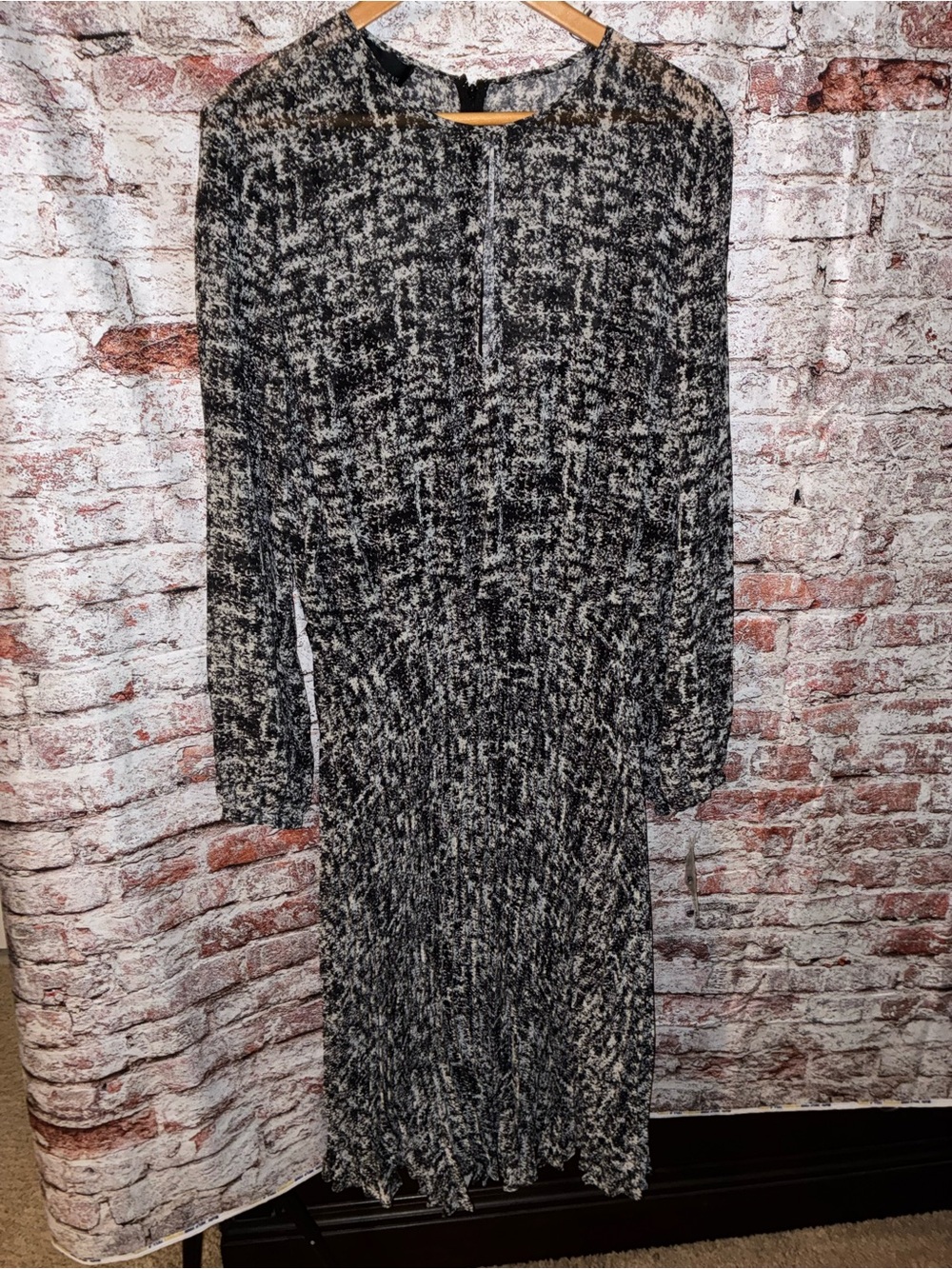 Donna Morgan Black and White Marled Long Sleeve Knit Dress